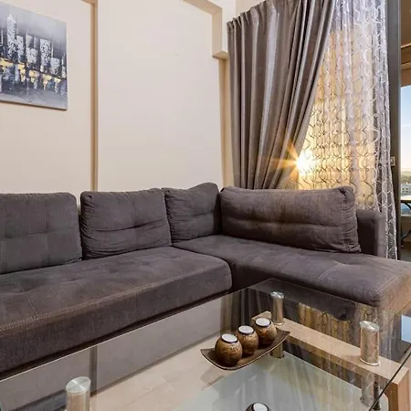 Nikolas Apartment *